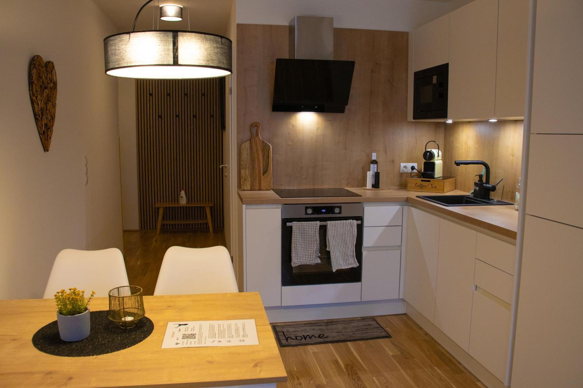 Danube City Lodge, Uptown, A/C Wenen Buitenkant foto